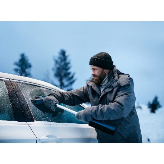 Mega is - isskraber og snekost 77cm længde og dermed perfekt til både is og sne når vinteren ankommer.