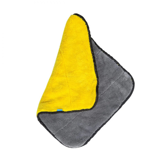 Vaskbar microfiberklud for aftørring indv. i bilen. Kluden er gul og grå, 45x38cm stor, kvalitets produkt fra finske Kungs
